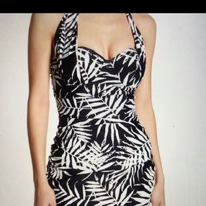🌟Marilyn Monroe one piece Halter swim suit dress